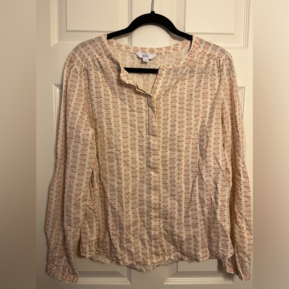 Croft & Barrow button up woman’s top size medium